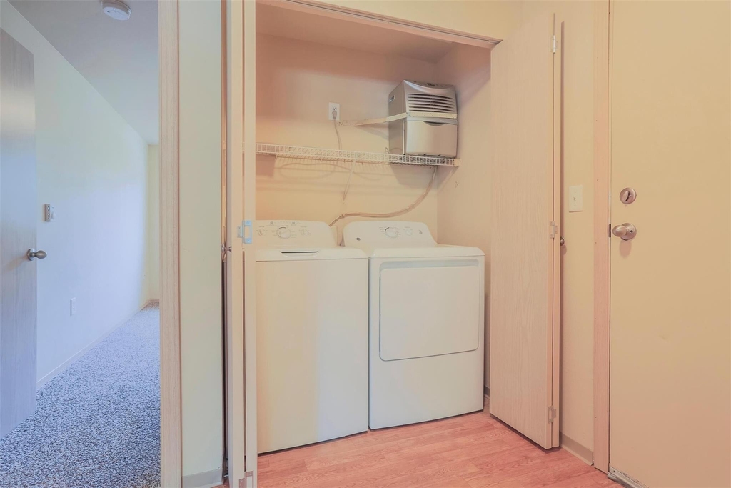 1406 Maple Ln - Photo 14
