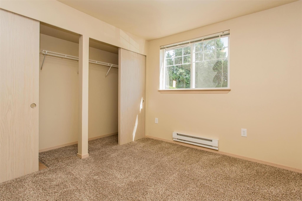 1406 Maple Ln - Photo 8