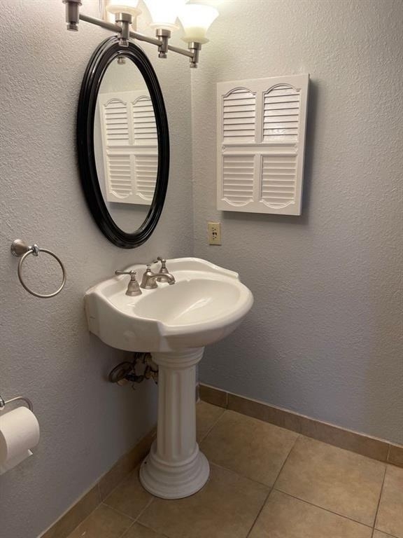 2820 S Bartell Drive - Photo 9