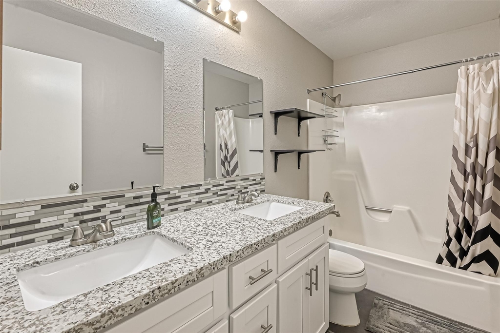 2215 Fort Laramie Drive - Photo 22