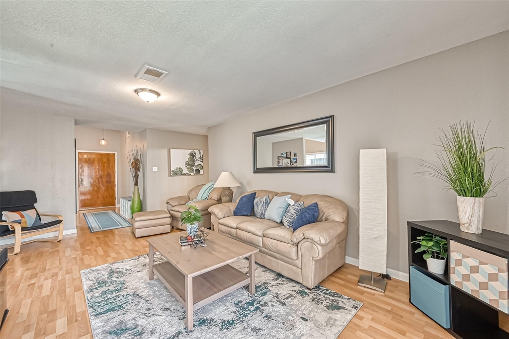 2215 Fort Laramie Drive - Photo 5