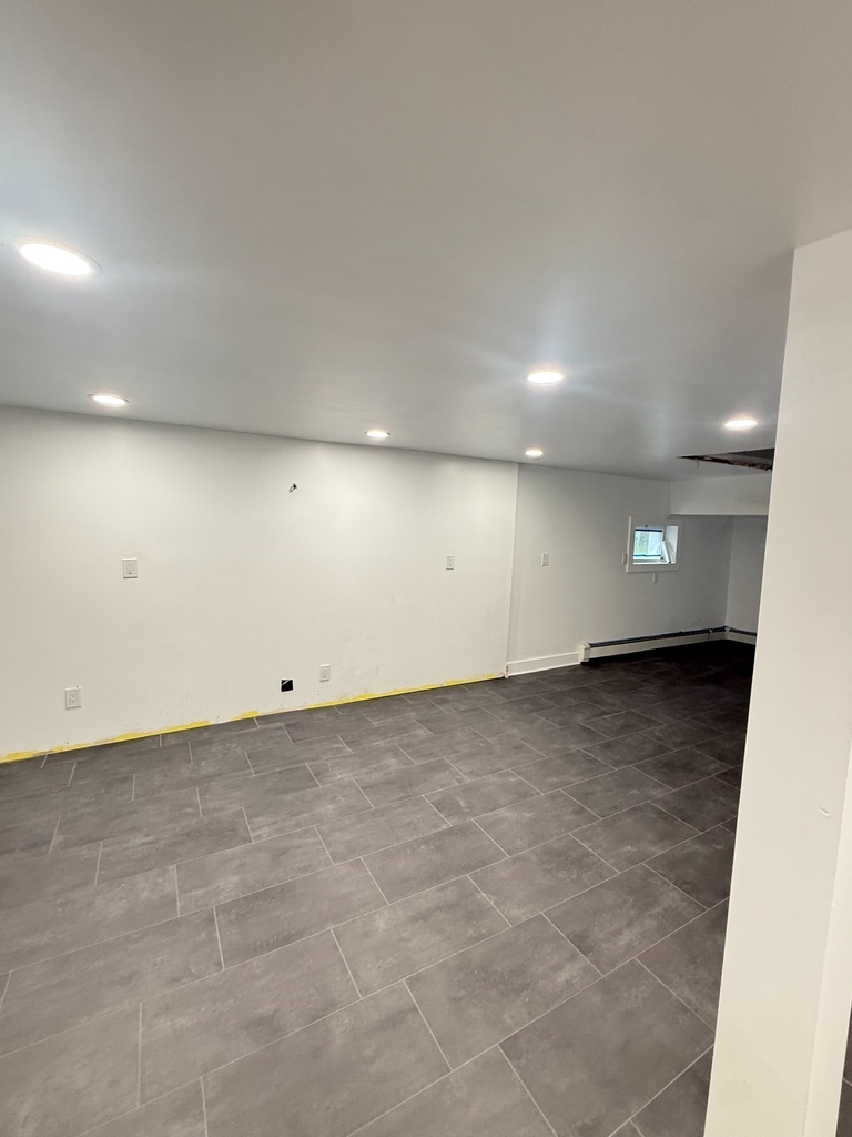 610 Laurelton Boulevard - Photo 18