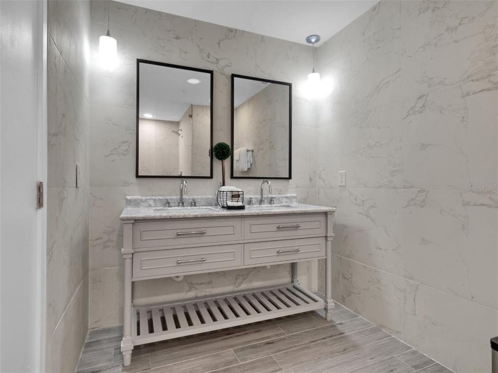 525 E Jackson Street - Photo 18