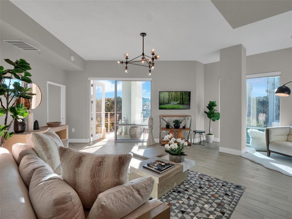 525 E Jackson Street - Photo 8
