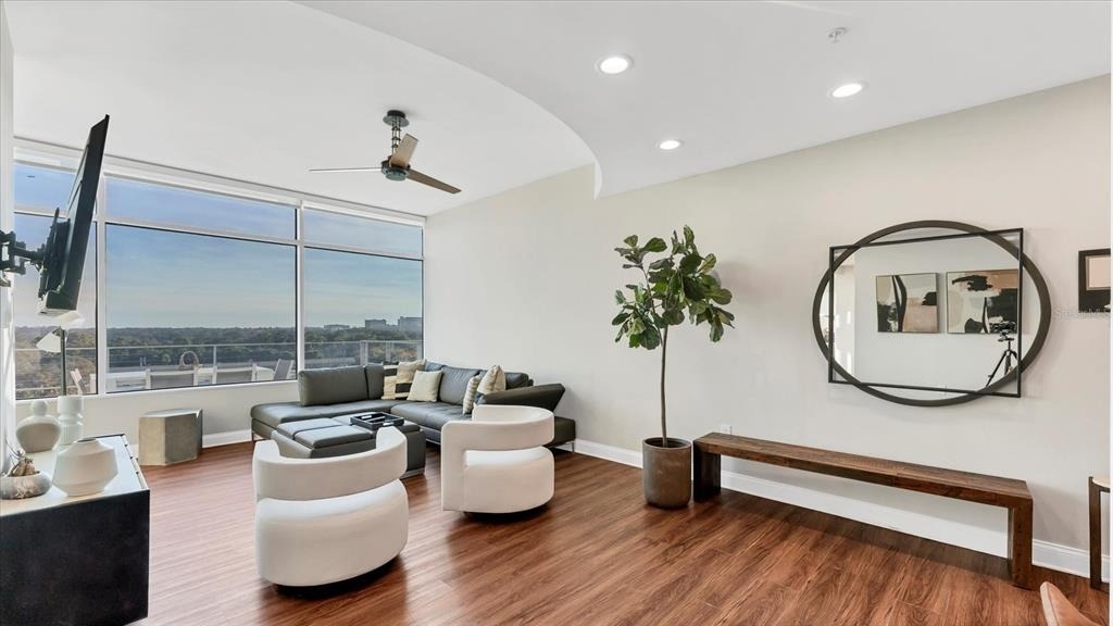 525 E Jackson Street - Photo 7