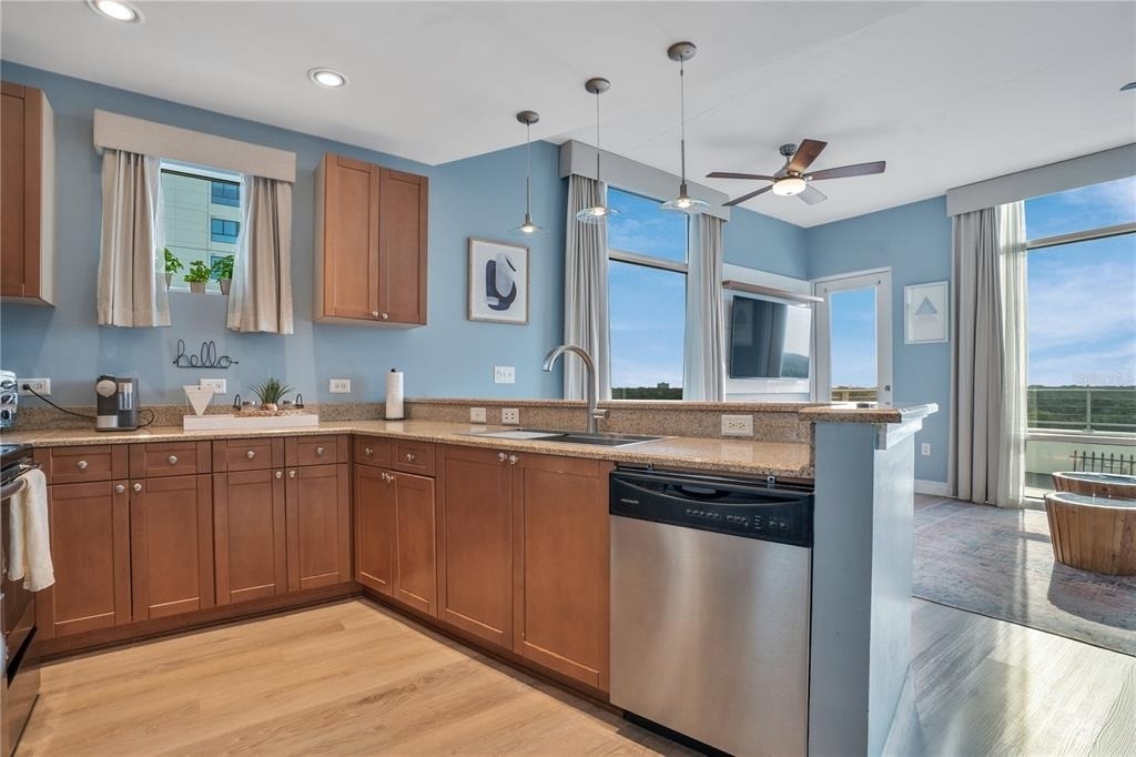 525 E Jackson Street - Photo 19