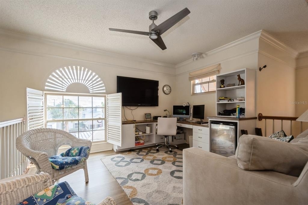 1195 Coquille Street - Photo 7