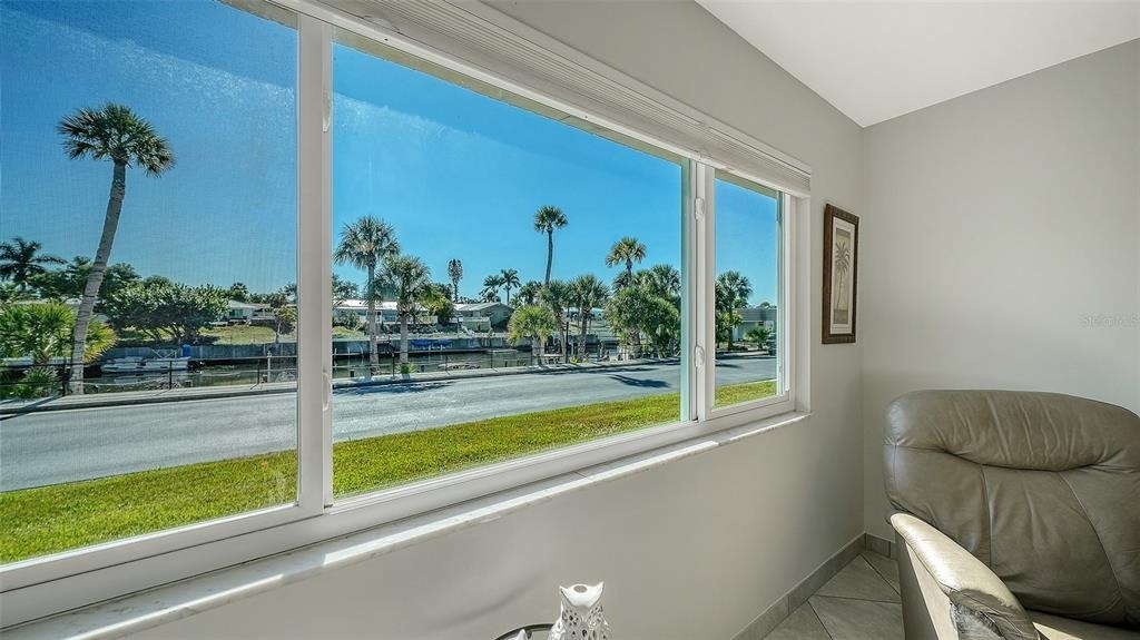 2657 Riverbluff Parkway - Photo 8