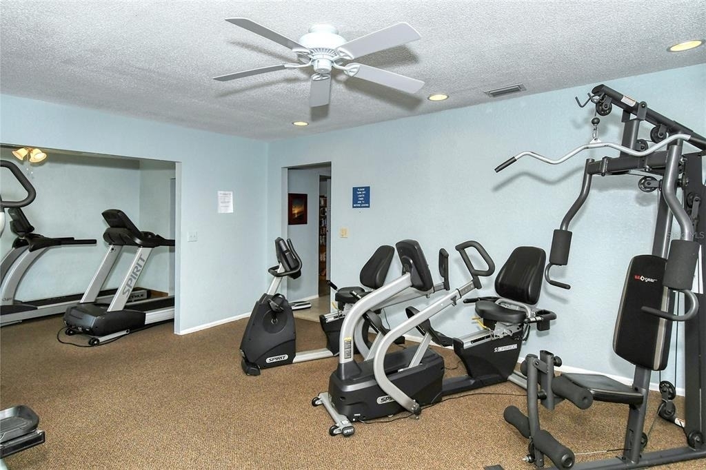 2657 Riverbluff Parkway - Photo 35