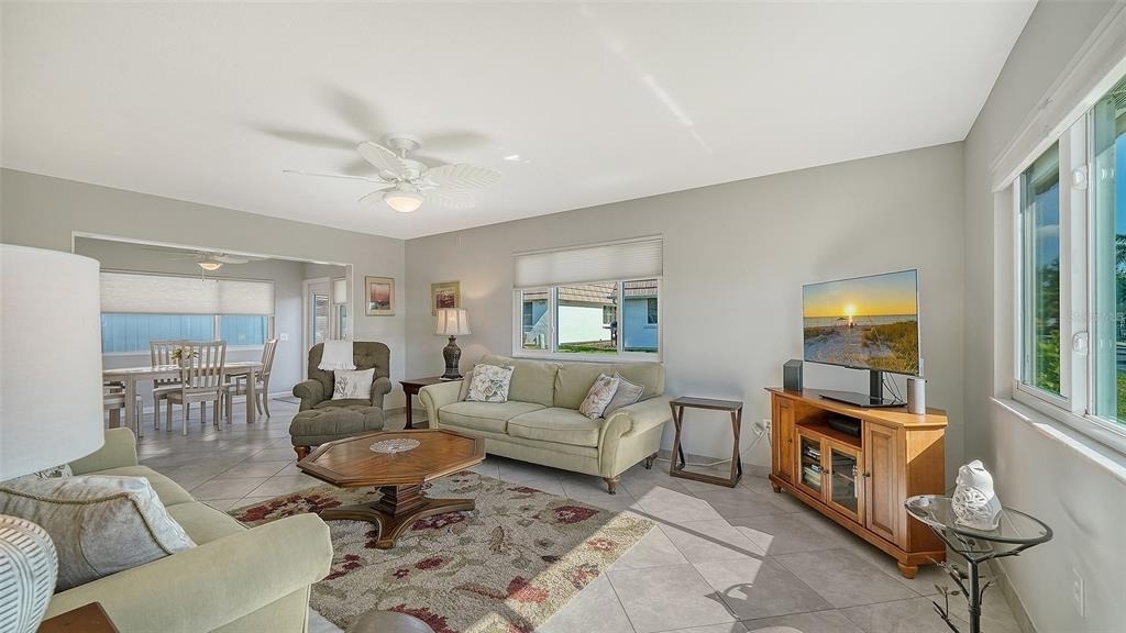 2657 Riverbluff Parkway - Photo 7