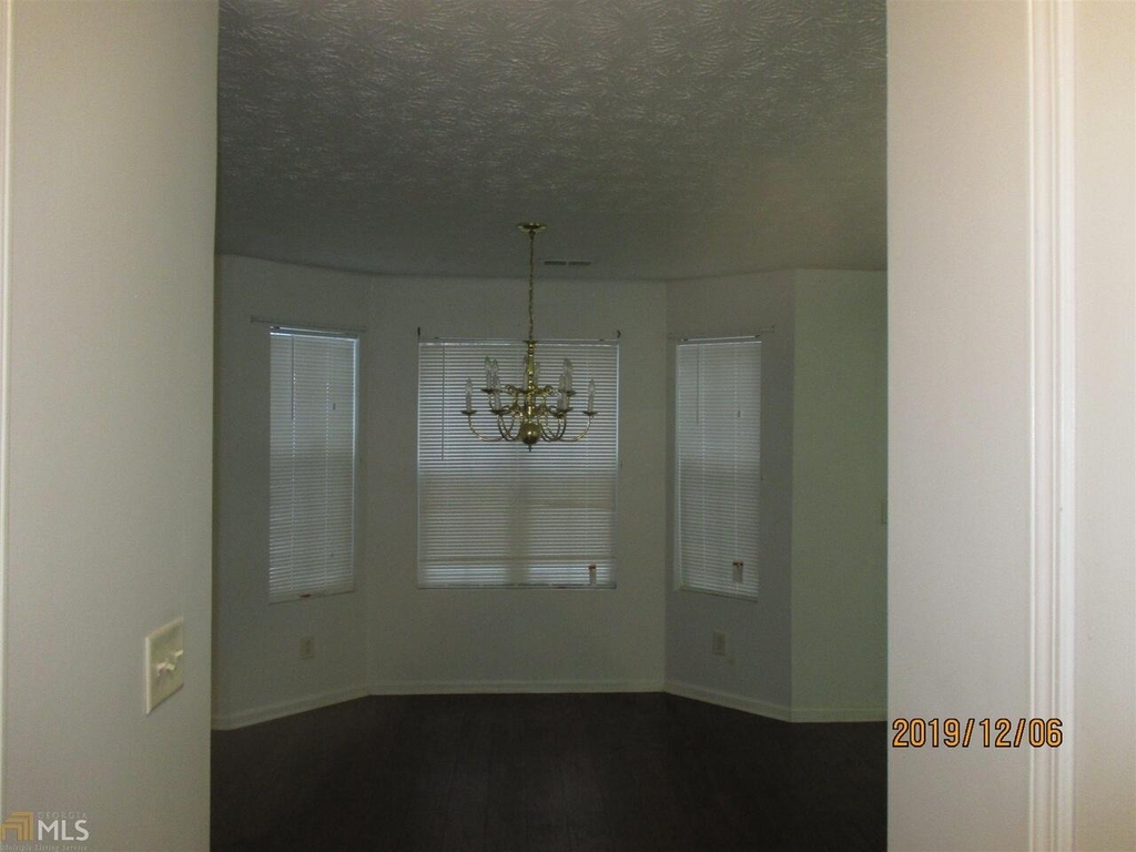 2296 Strathmoor Manor Drive - Photo 2