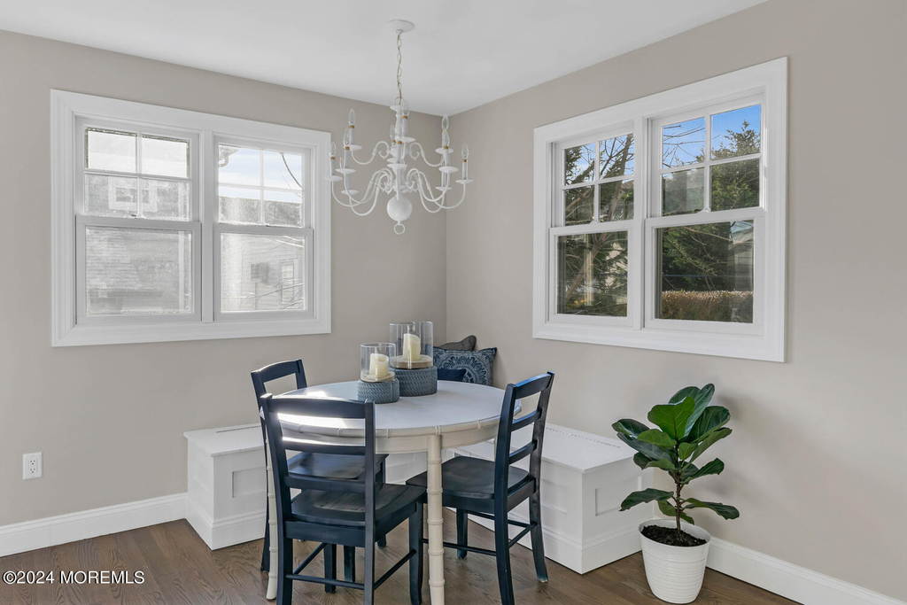 303 Pennsylvania Avenue - Photo 19