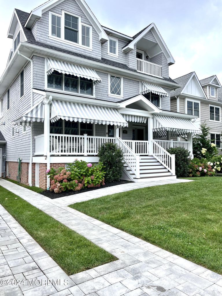 303 Pennsylvania Avenue - Photo 3
