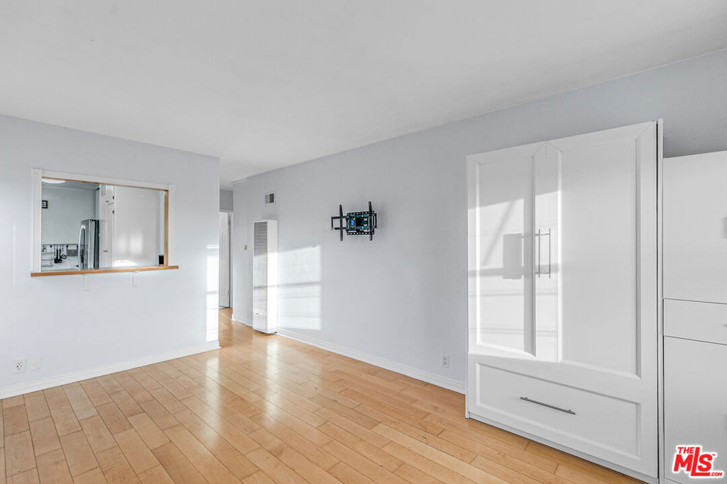 1352 Ocean Park Boulevard - Photo 1