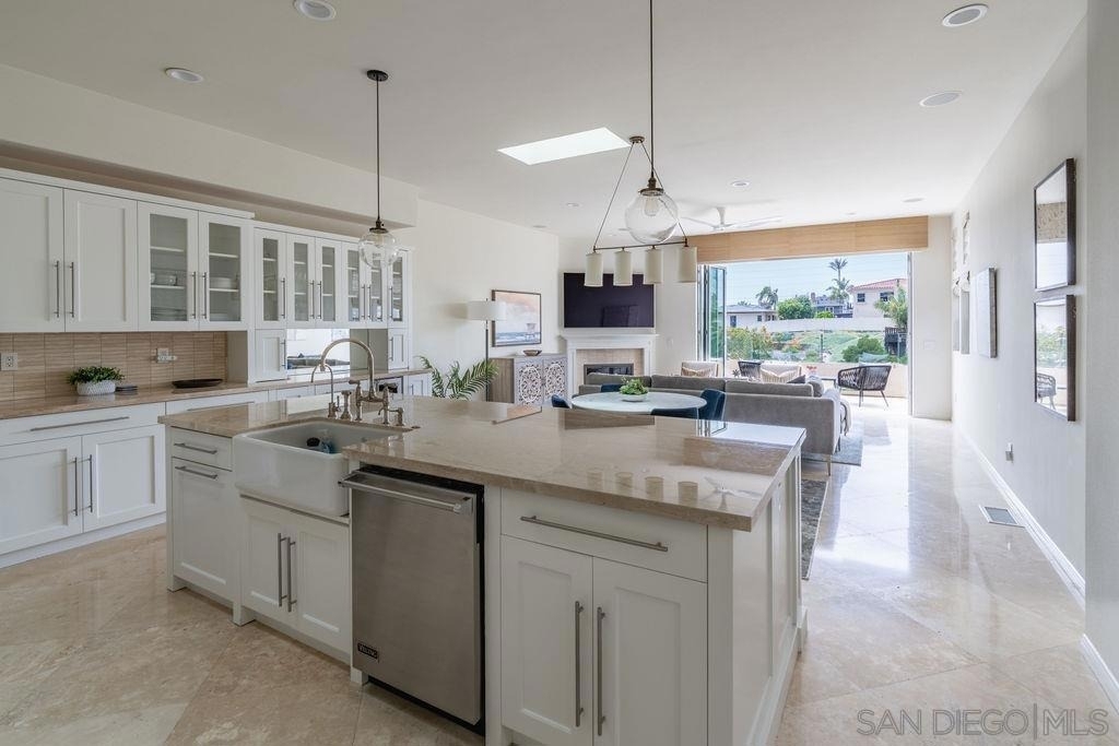 2508 Manchester Ave - Photo 19