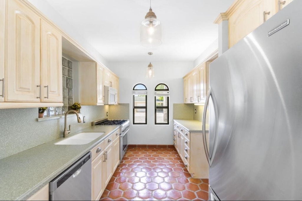 400 33rd Street - Photo 21