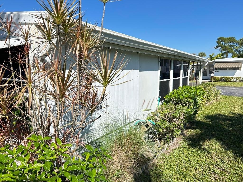 425 E Bougainvillea Drive - Photo 3