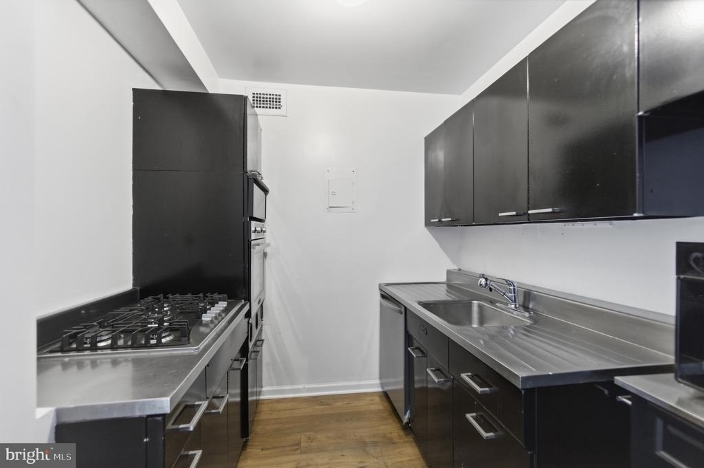 2475 Virginia Avenue Nw - Photo 2