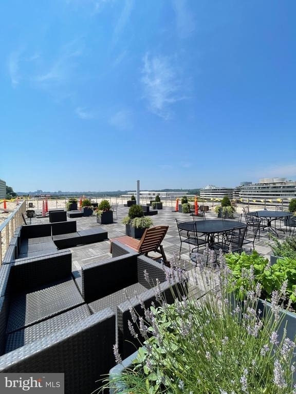 2475 Virginia Avenue Nw - Photo 14