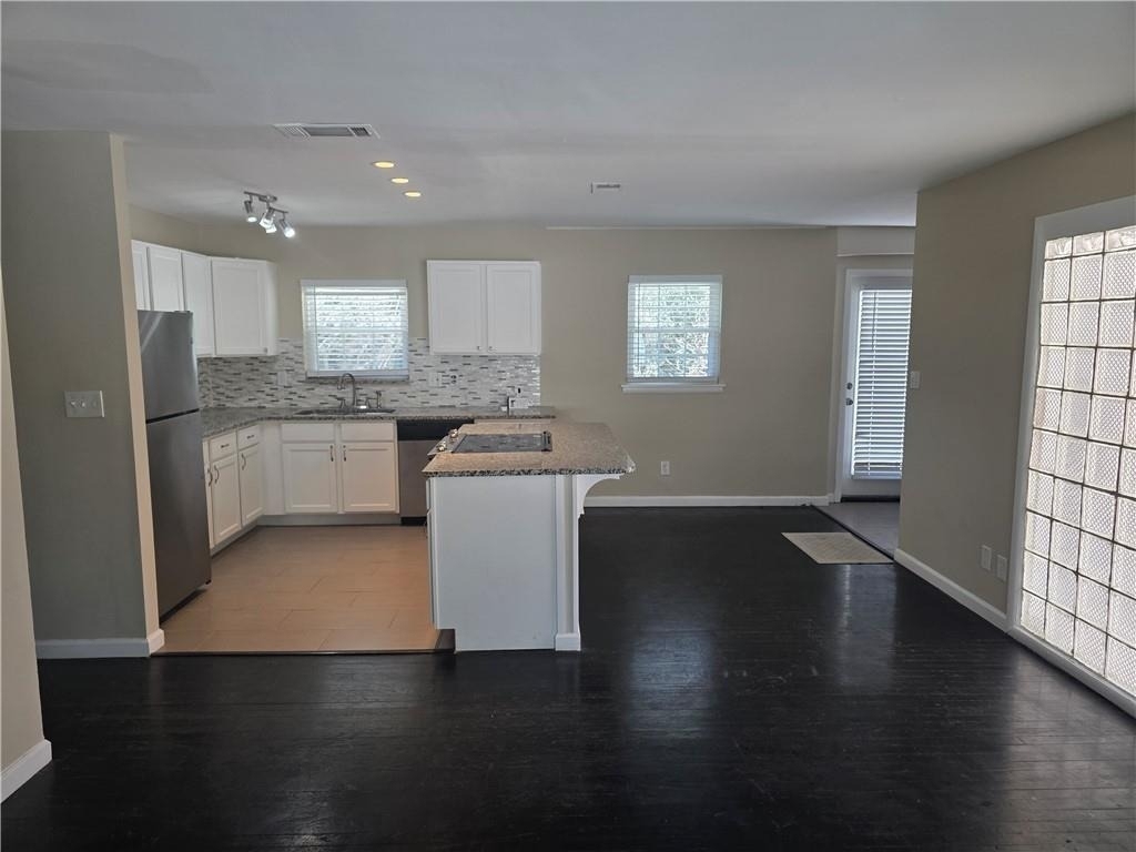 2435 Bouldercliff Way Se - Photo 1