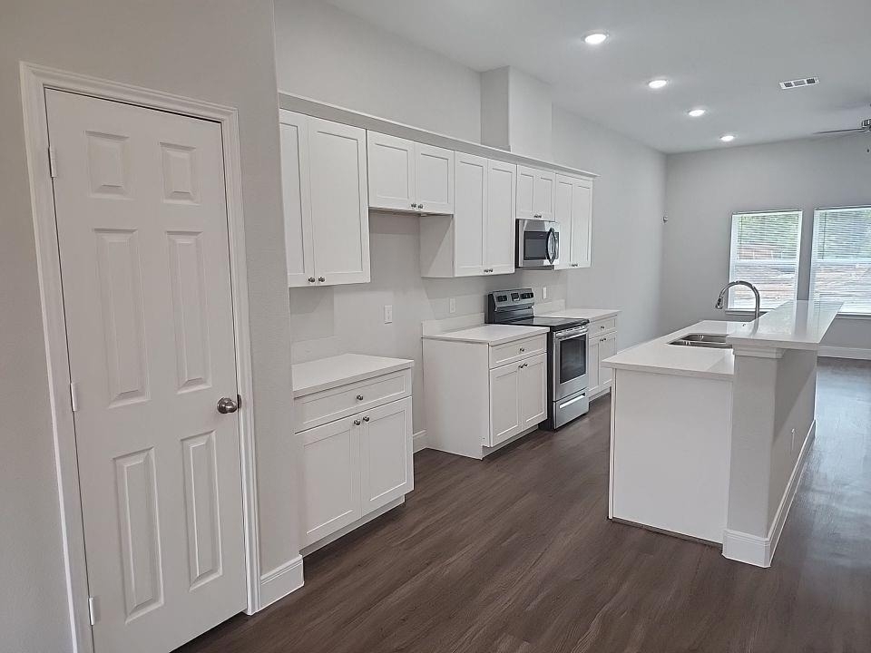 832 Elkhart Street - Photo 1