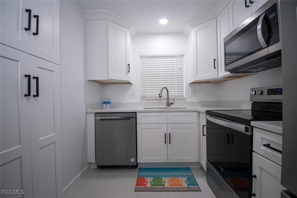 16007 Davis Road - Photo 3