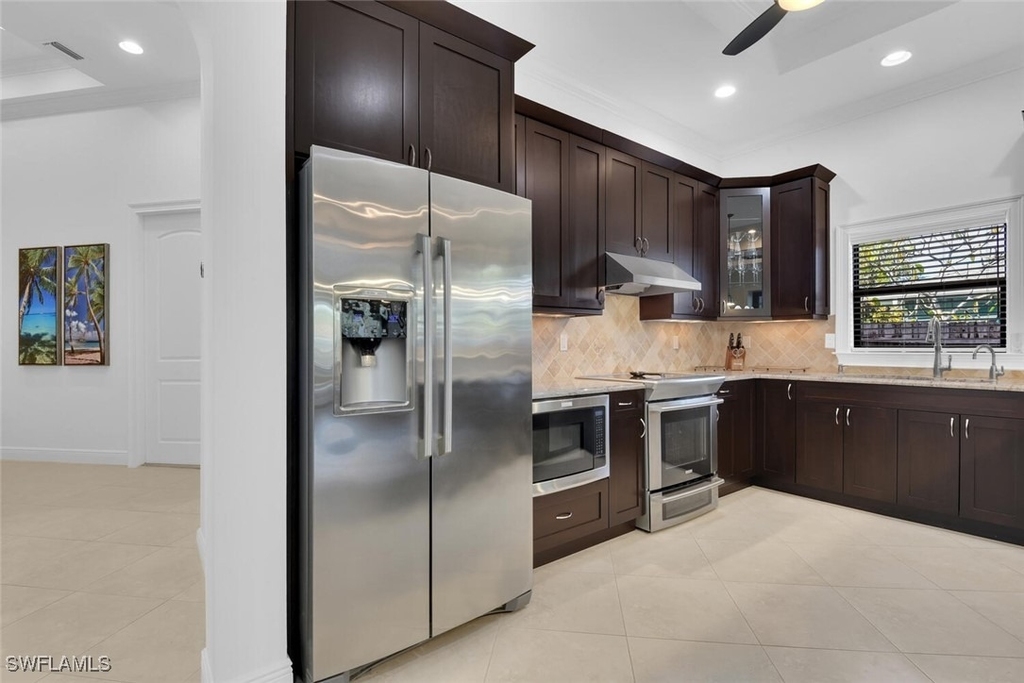707 104th Avenue N - Photo 9