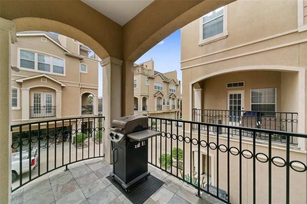 5615 Winsome Villas Lane - Photo 9