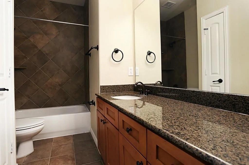 5615 Winsome Villas Lane - Photo 17