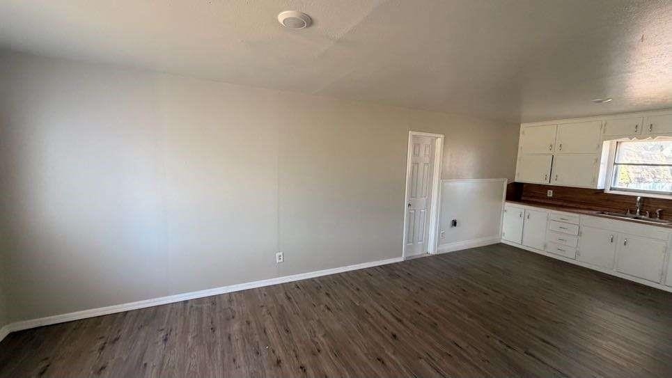 2414 Baylor Street - Photo 2
