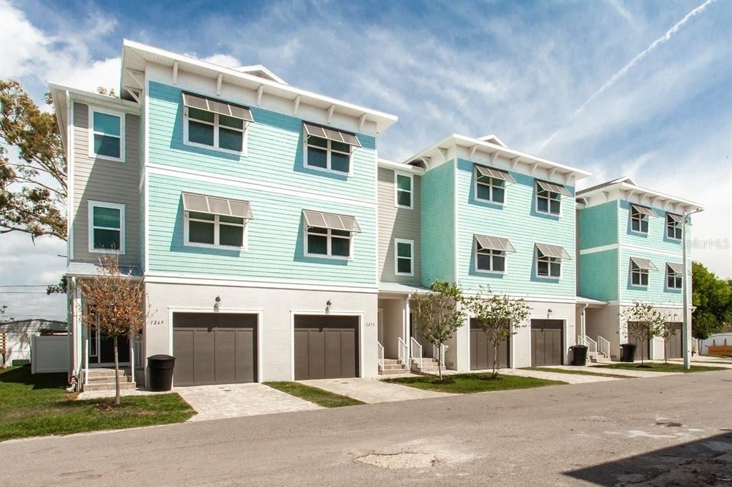 1273 Savona Drive Ne - Photo 0