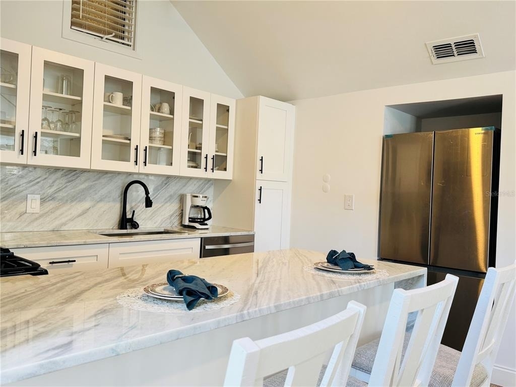 701 Broadway Street - Photo 9