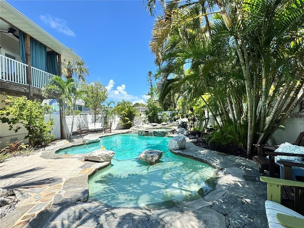 701 Broadway Street - Photo 4