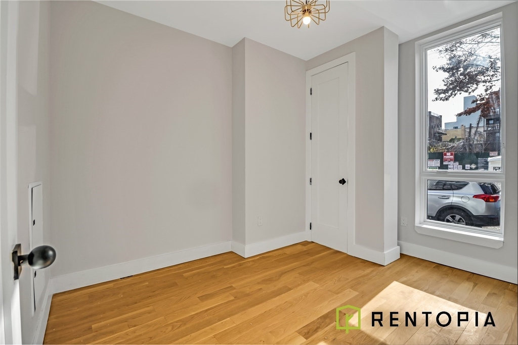 41 Skillman Avenue - Photo 4