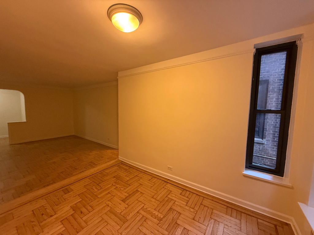 124 East 24th Street - Photo 8