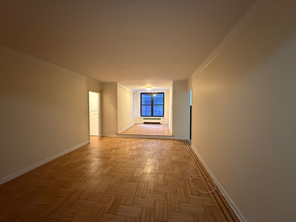 124 East 24th Street - Photo 0