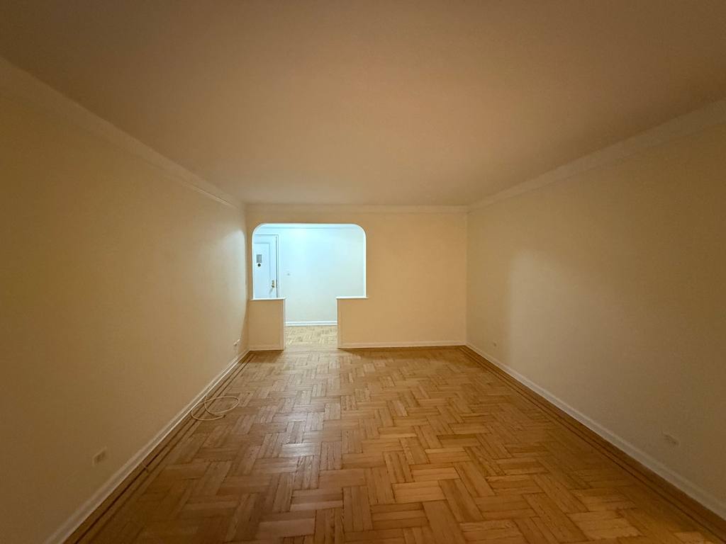 124 East 24th Street - Photo 6
