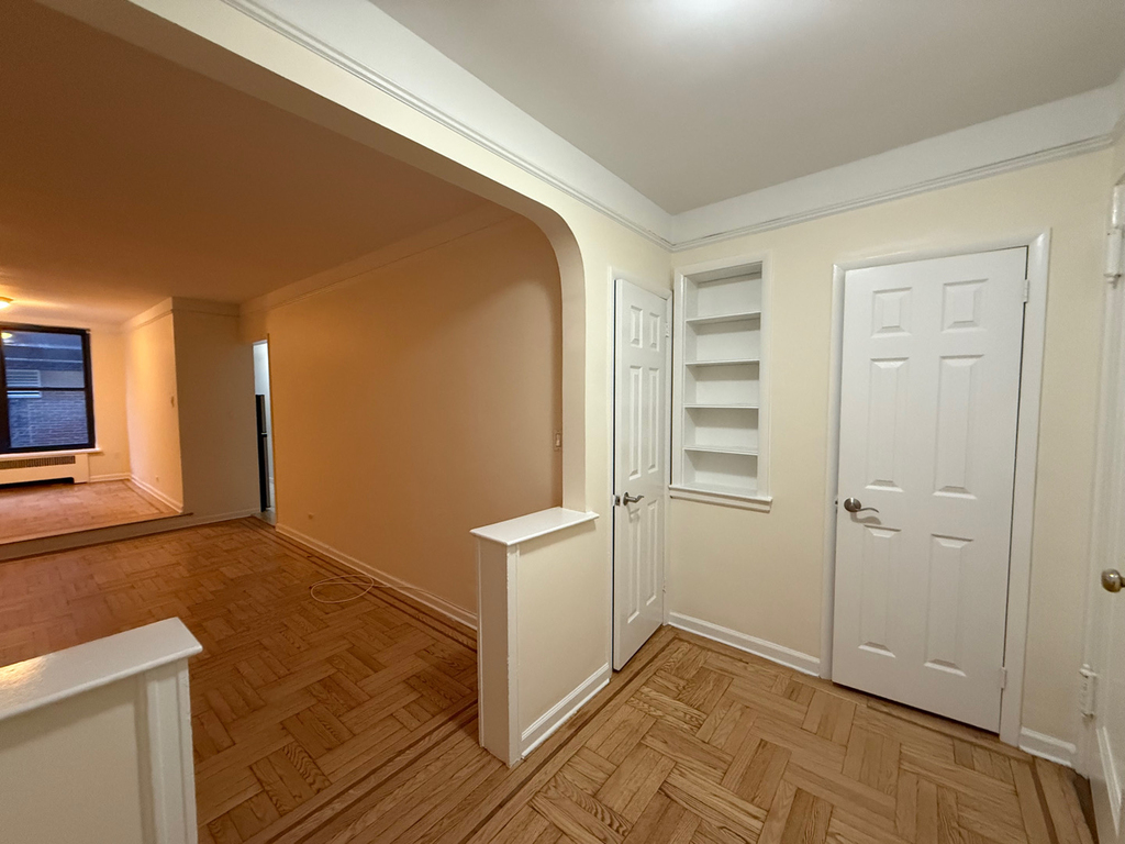 124 East 24th Street - Photo 2