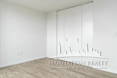 East 28th - Photo 4