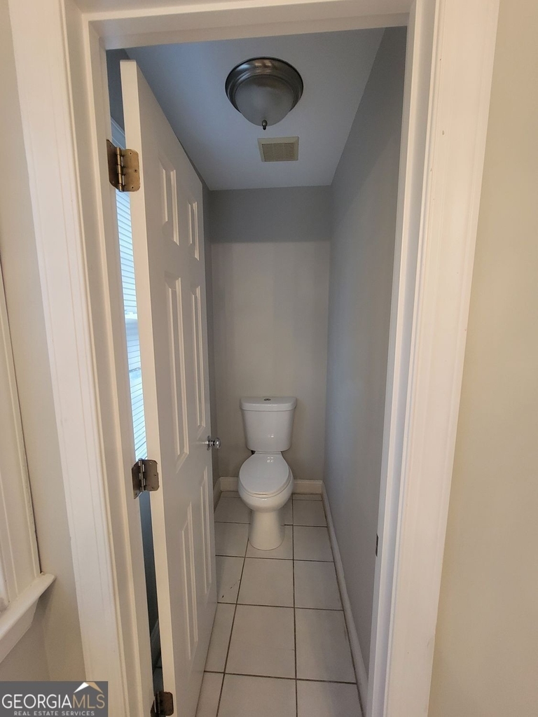51 Little Street Se - Photo 17