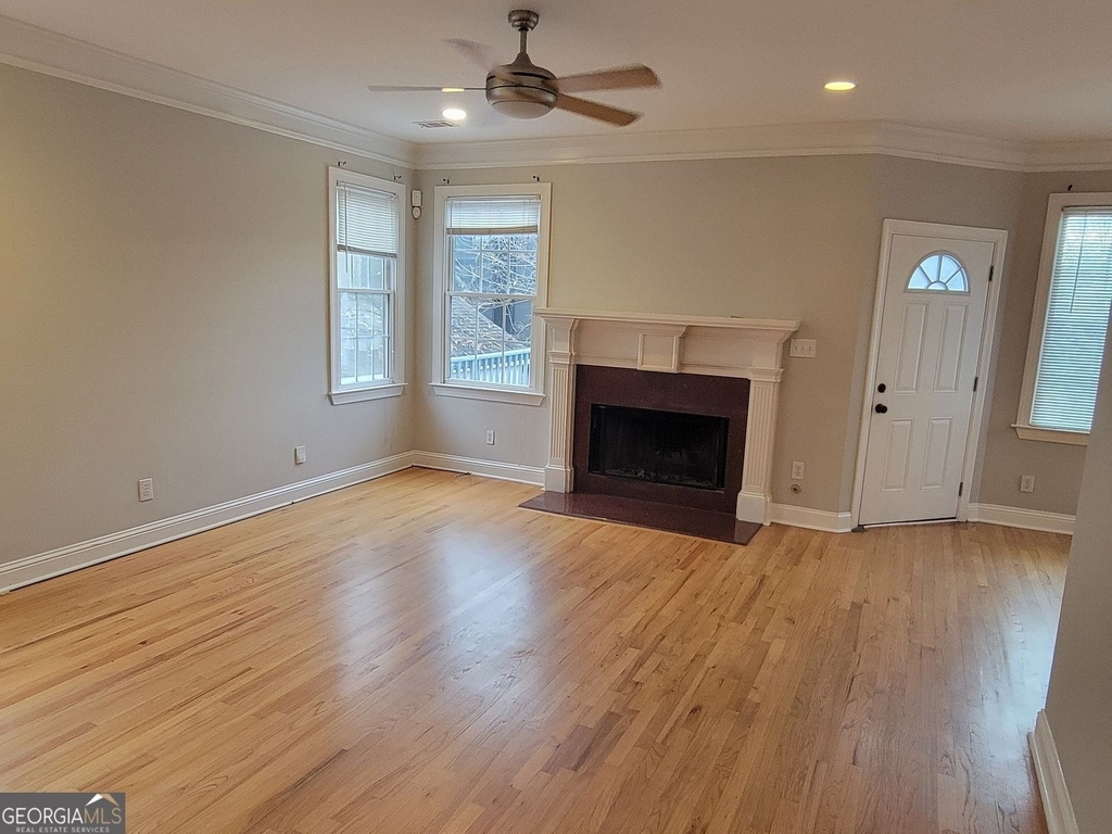 51 Little Street Se - Photo 4