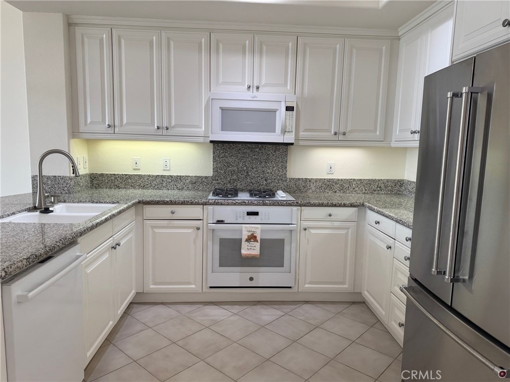 1400 E Ocean Boulevard - Photo 9