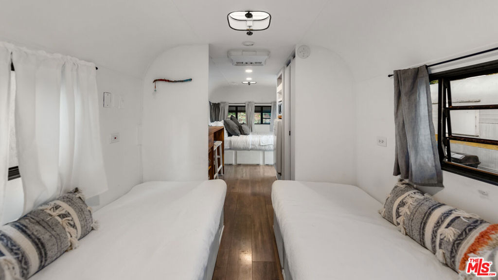 272 N Topanga - Photo 10