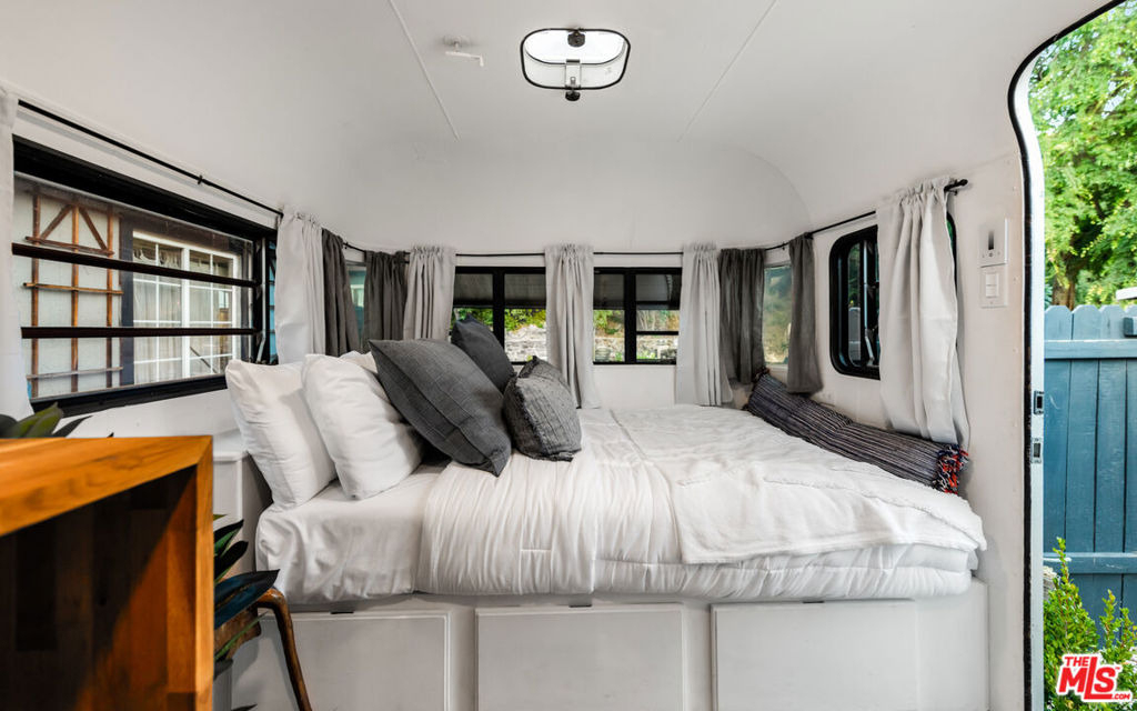 272 N Topanga - Photo 8