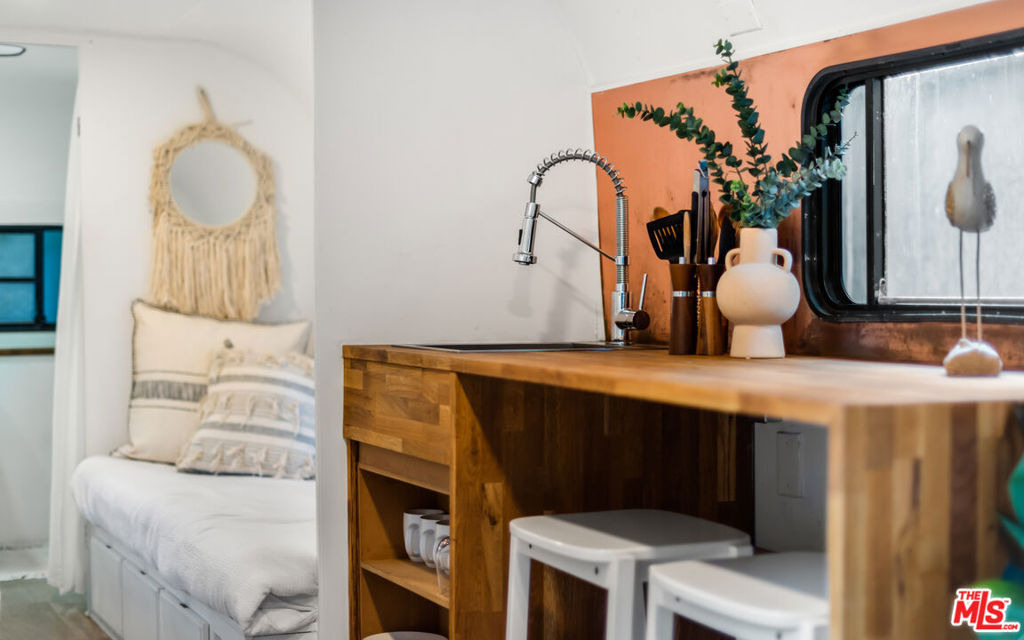 272 N Topanga - Photo 18
