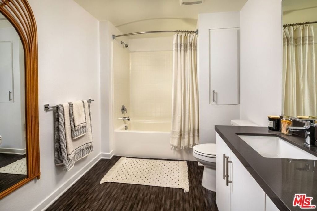 1120 W 6th Street - Photo 9