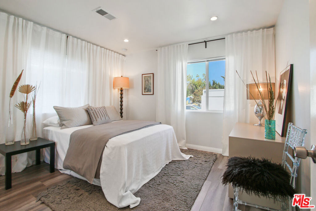 6438 Rhea Avenue - Photo 7