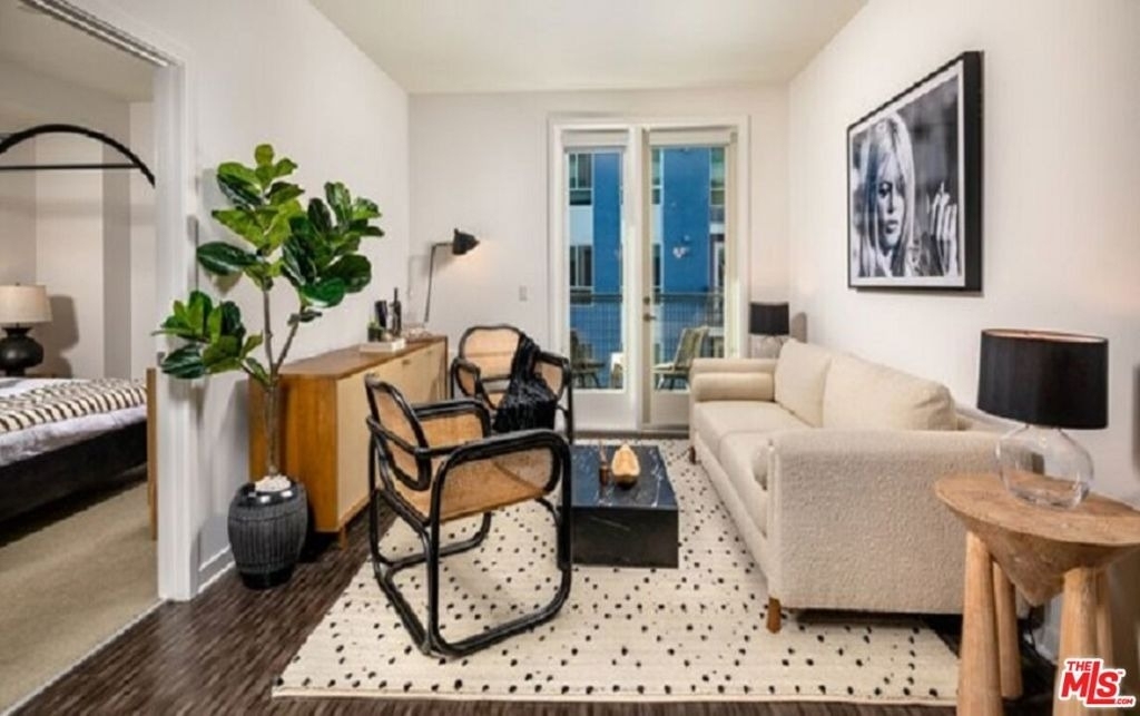 1120 W 6th Street - Photo 6