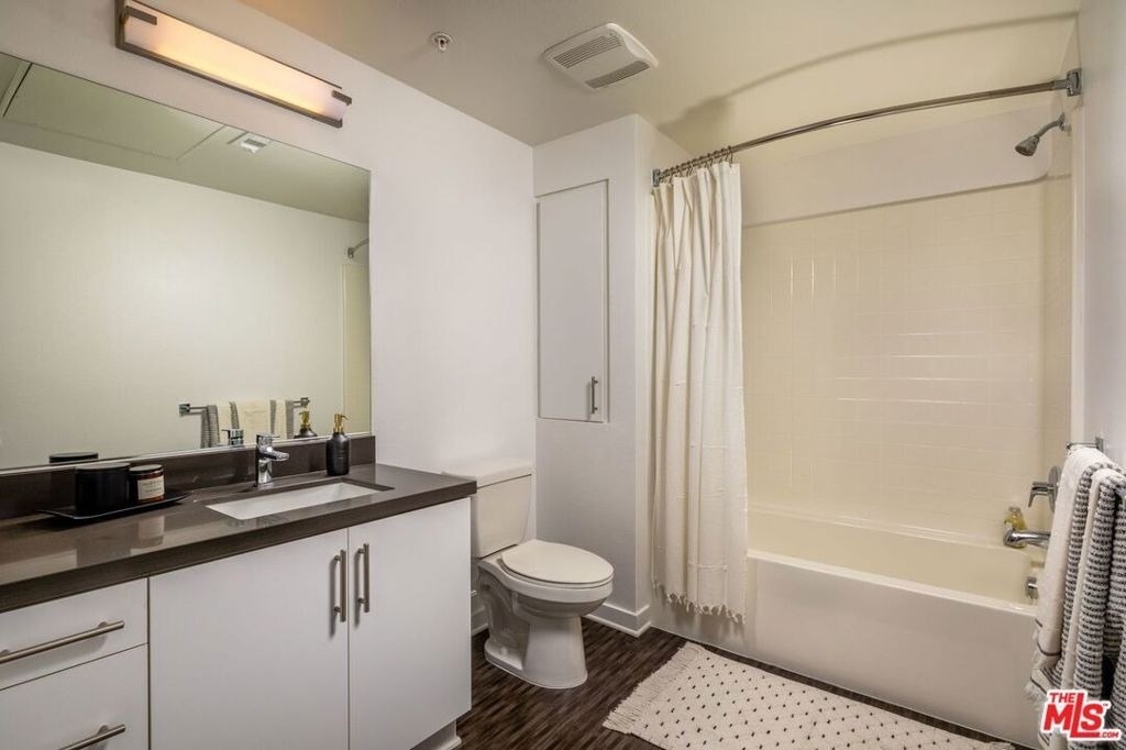 1120 W 6th Street - Photo 11