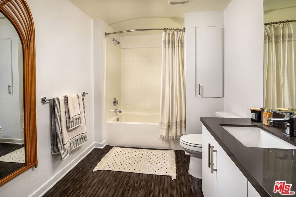 1120 W 6th Street - Photo 9